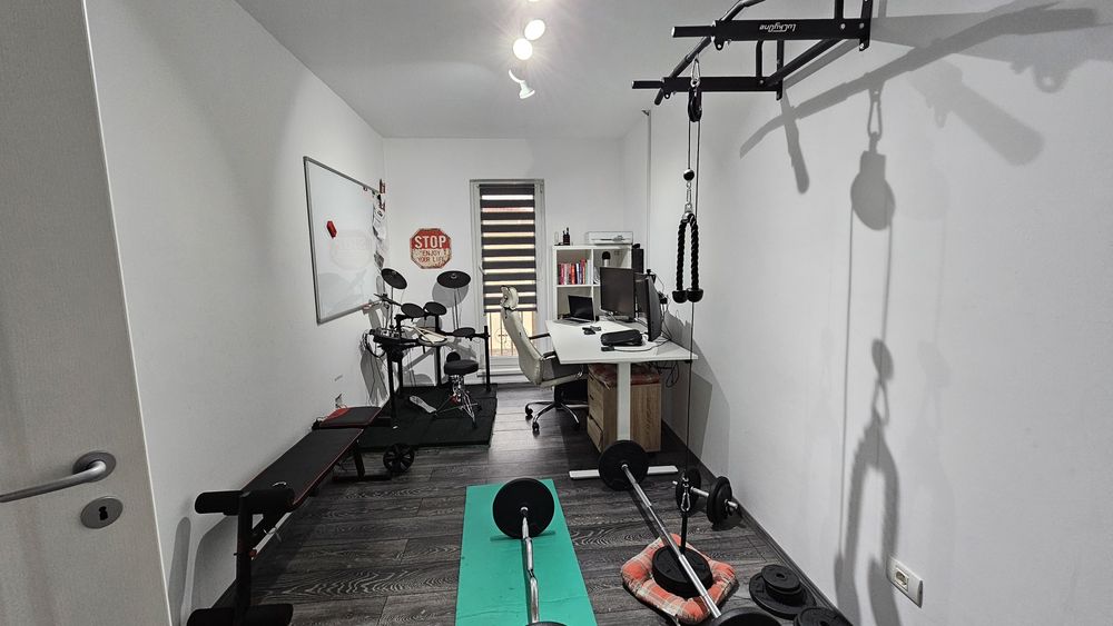 Vand Apartament 3 camere