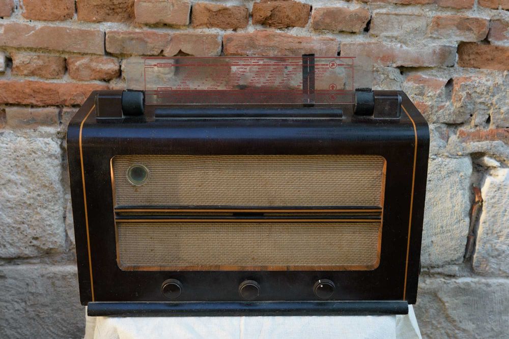 Philips 845U Лампов радиоприемник