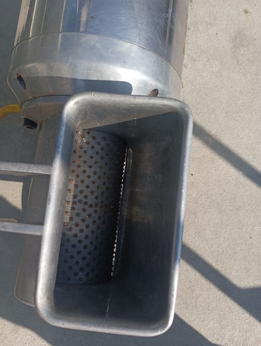 Месомелачка с ренде за твърди сирена