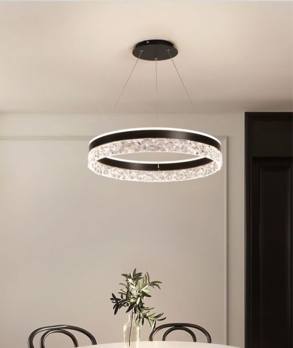 Люстра новая 50 см