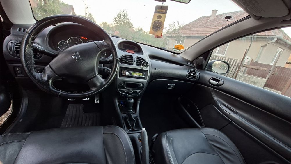 Vând Peugeot 206 Cc