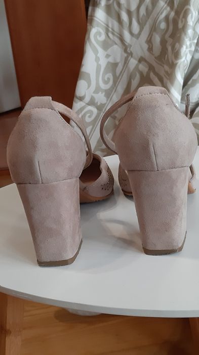 Намаление Дамски сандали и обувки естествена кожа