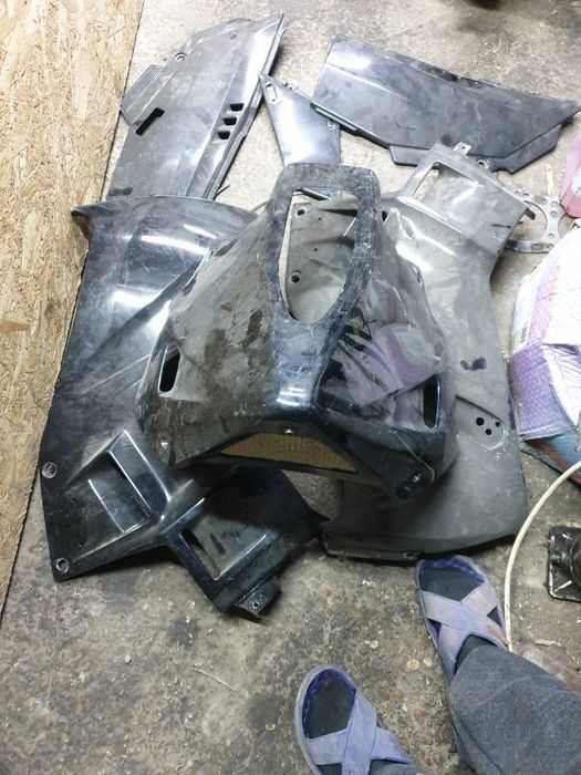 Продам запчасти кавасаки gpz750