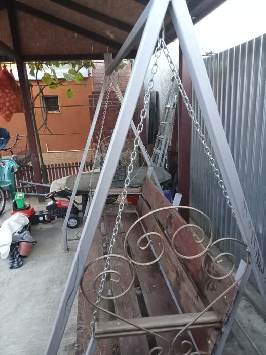 Leagăn curte din țeavă