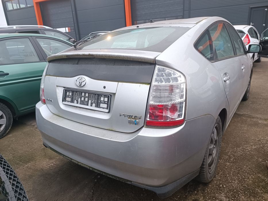 Dezmembram Toyota Prius, an 2006, motor 1.5 benzina+electric