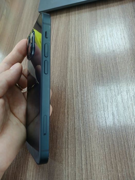 Продаю IPhone 13 mini