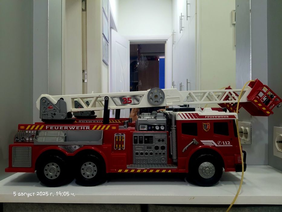 Огромна пожарна над 60 см. дължина