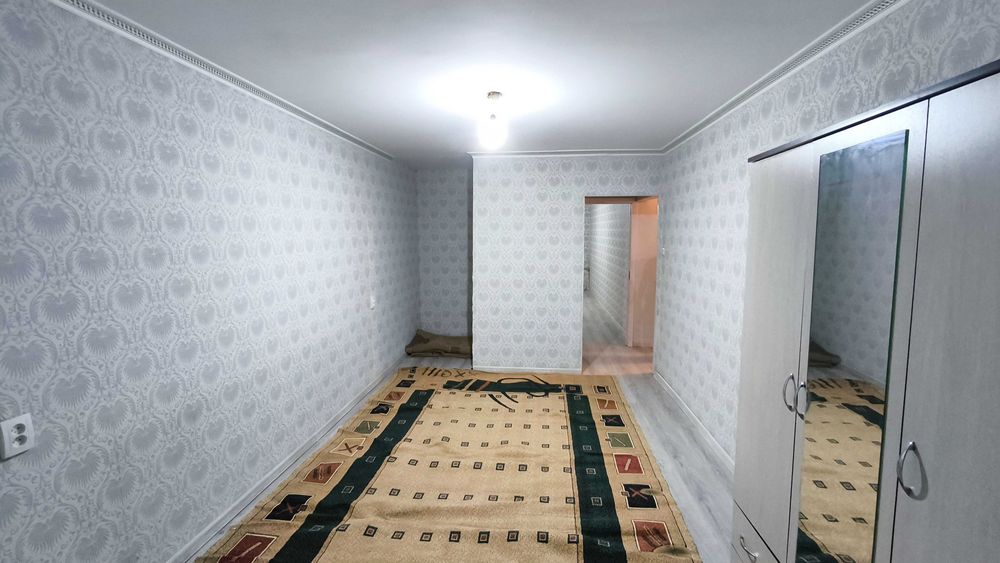 Продаётся 2-комнатная квартира 103-серии в 16 мкр. Этаж: 4 из 5.