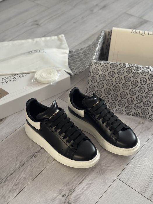 Alexander McQueen Black/White
