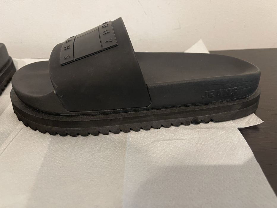 Vând papuci Tommy Hilfiger nr.37