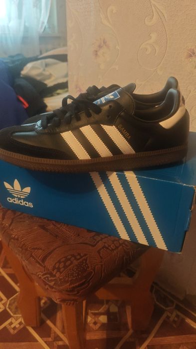 Кроссовки adidas sambo