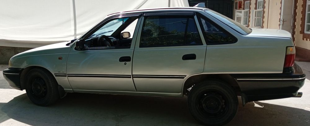 Daewoo Nexia 2000год