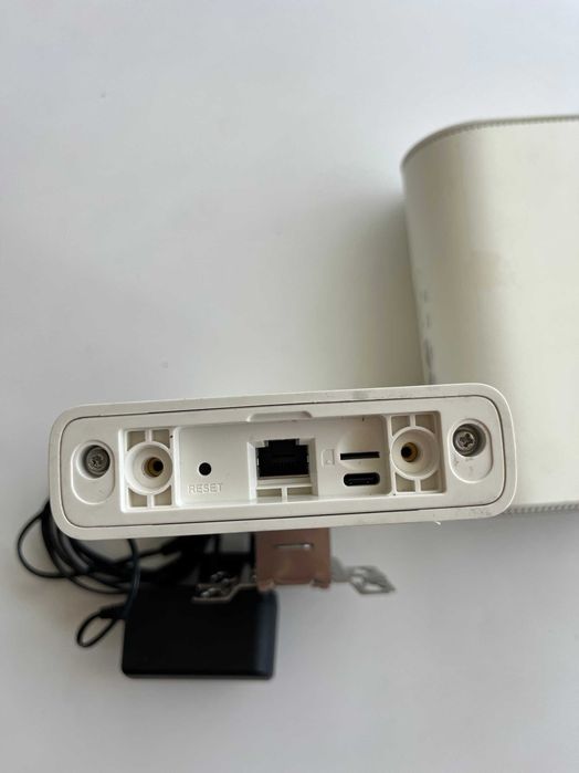 ZTE 5G интернет комплект MC7010 + WiFi 6 рутер + всички кабели (PoE)