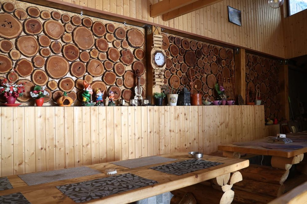 Pensiune de Vanzare in Sinaia - Casa Tibi