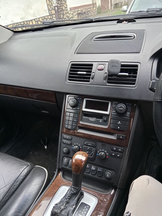 Продавам Volvo xc90 д5 2005 ходина