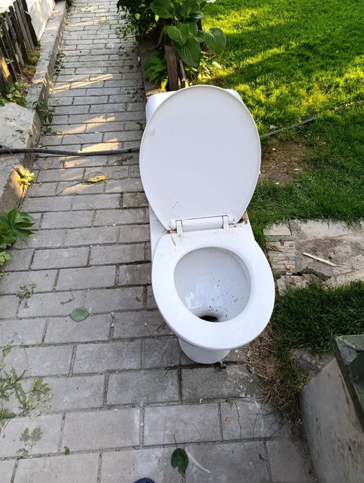 Унитаз для ремонта