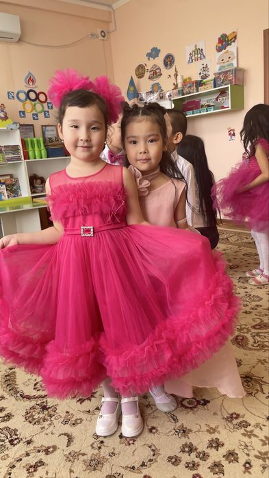 Платье бальное девочке 7-8 лет