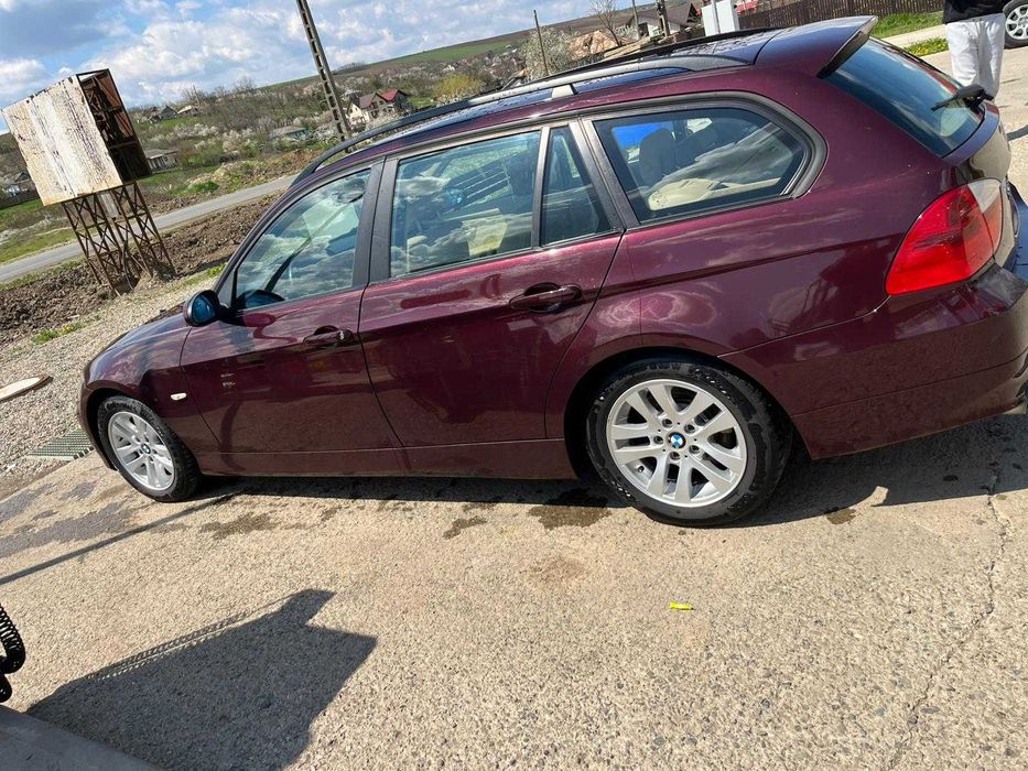 BMW 318i Touring (E91) 2.0 Benzină 143 CP - Pachet Comfort / Xenon