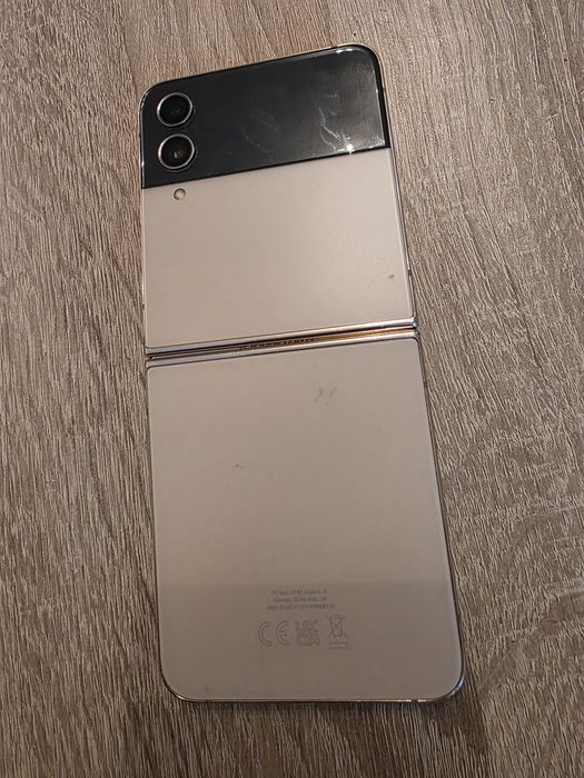Flip 4 за части Samsung