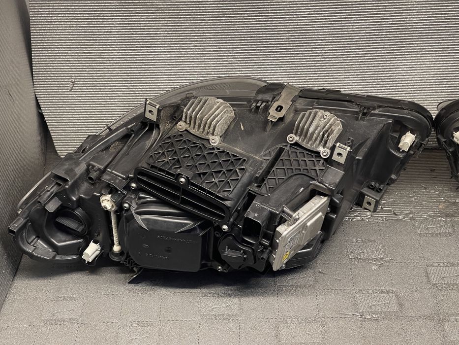 Far Faruri Bmw seria 5 f10 facelift lci bixenon