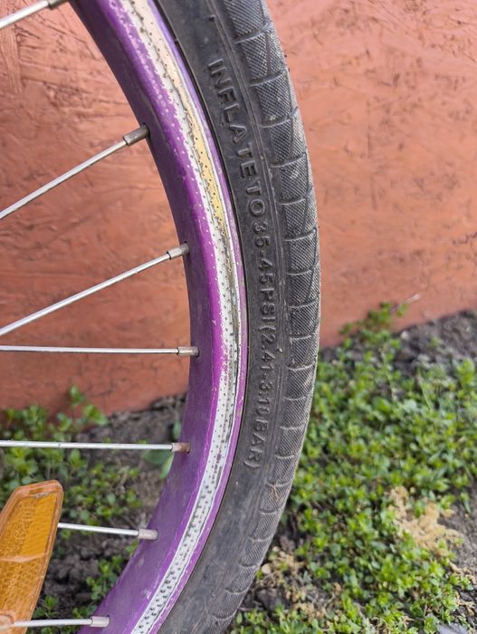 Vând bicicleta copii vârstă 4-8 ani