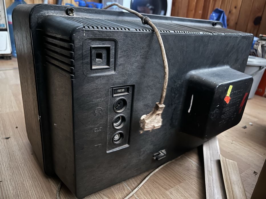 Телевизор София 85