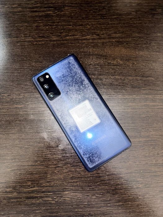 Продам Samsung s20 fe