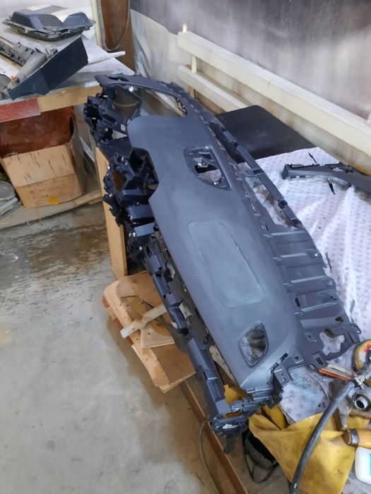 Покраска кожи и пластика