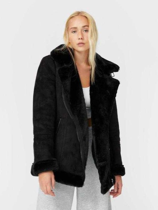 Яке Stradivarius размер М.