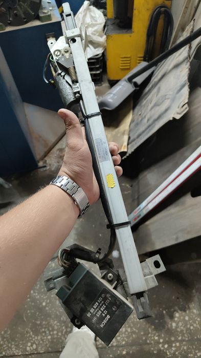 Продам запчасти на w124