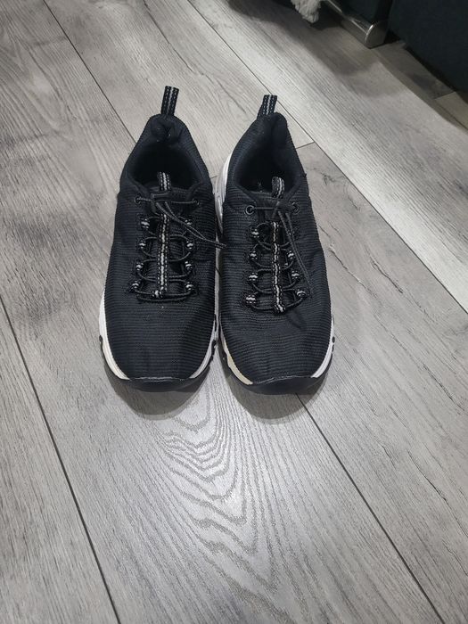 Vand adidasi de primavara