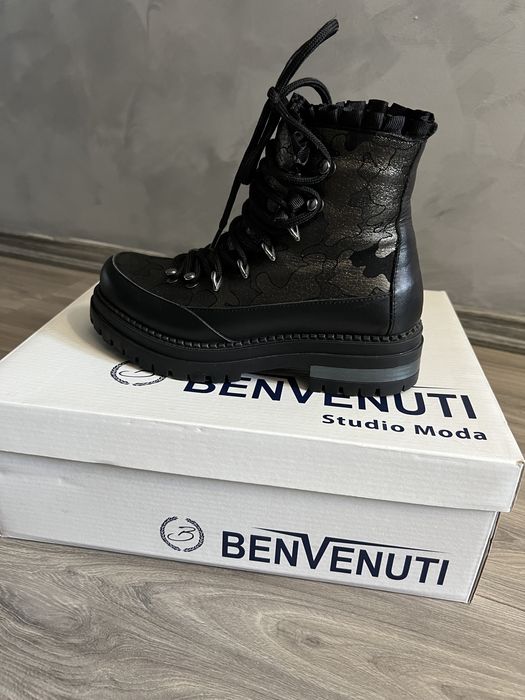 Ghete piele , marime 36