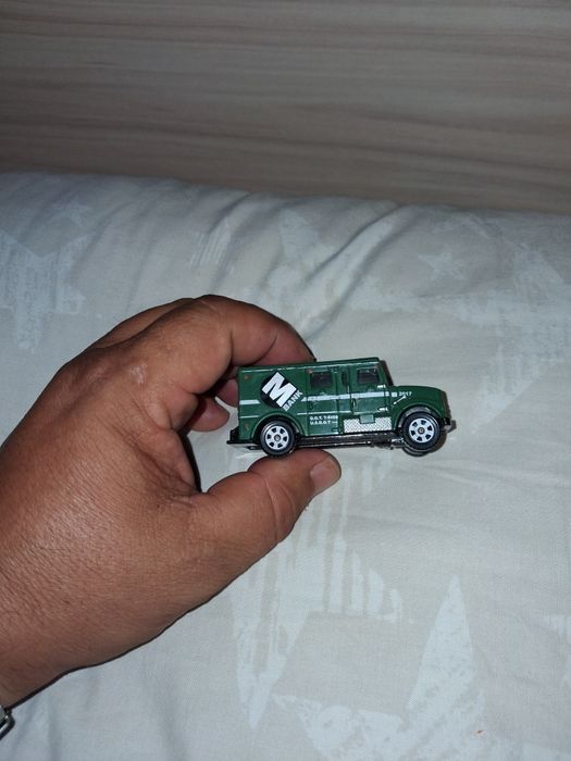 Метални колички Matchbox