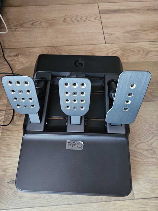 Volan de curse + pedale Logitech G PRO sim racing XBOX si PC Cluj ...