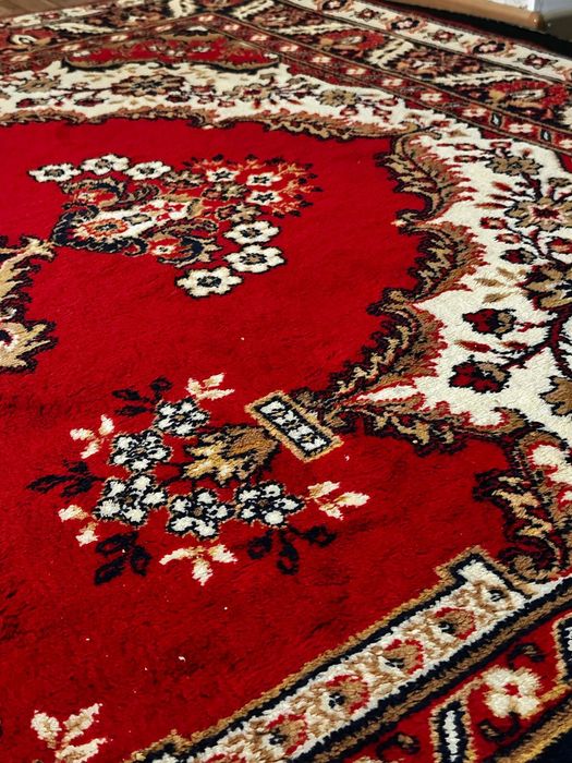 Продам ковер натуральный шерсть.