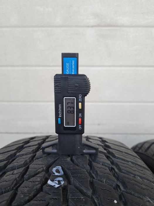 Зимни гуми 2 броя NOKIAN WRSnowProf 215 60 R16 дот 4321