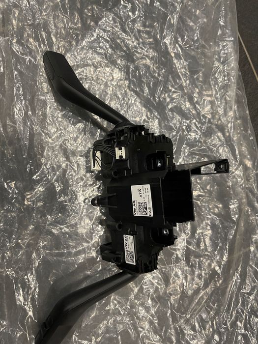 VW Passat B7 конзола за мигачи и чистачки