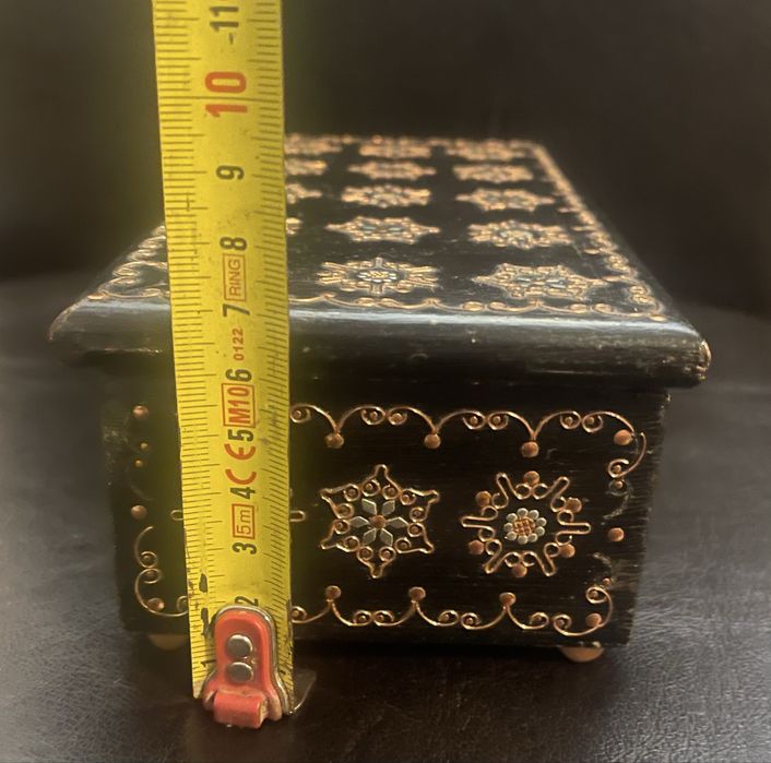 Casetă de bijuterii