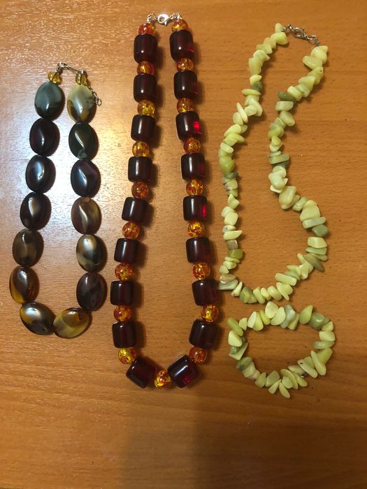 Lot de 3 coliere (prețul este pentru toate)