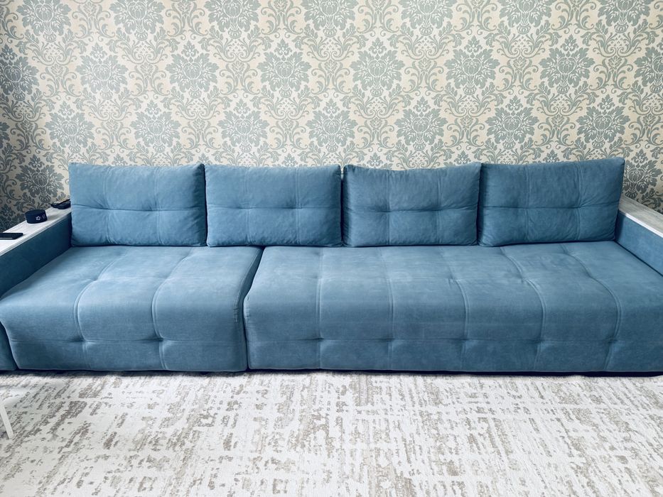 Срочно продаю диван