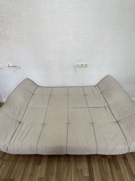 Диван в хорошем состоянии