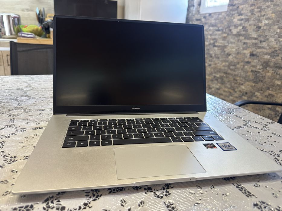 Лаптоп HUAWEI MateBook D15  Ryzen7