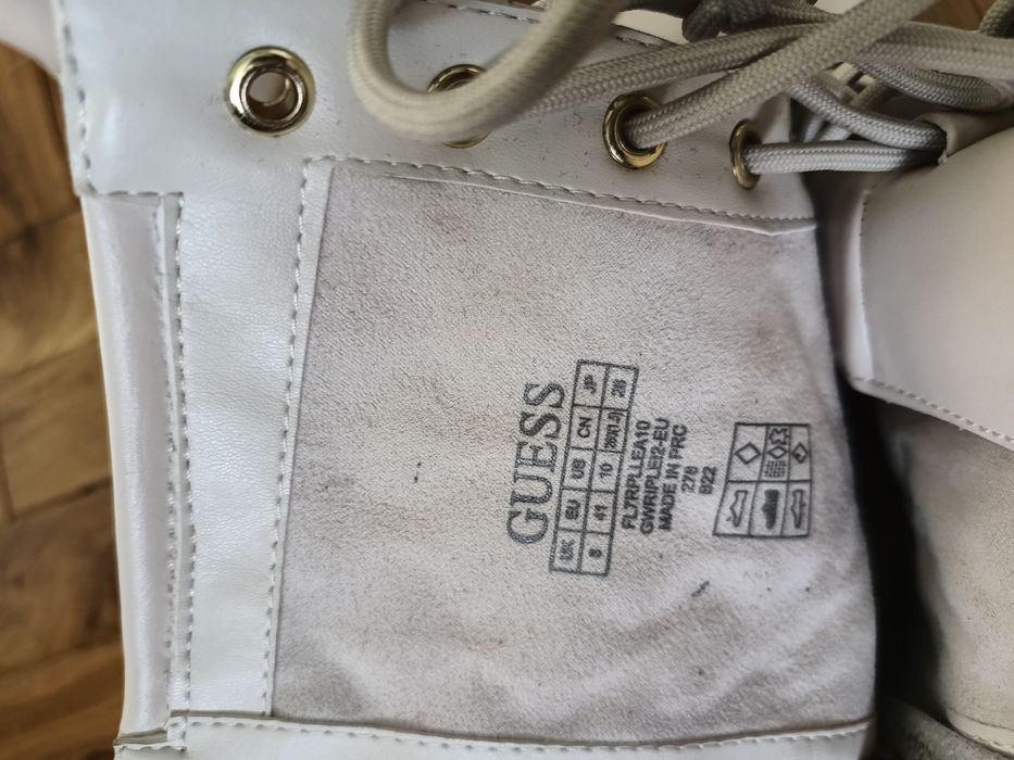 Оригинални боти  Guess