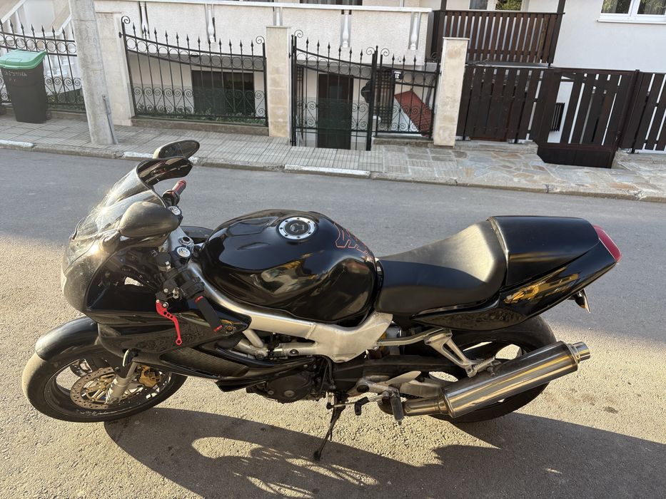 Хондаа втр 1000.