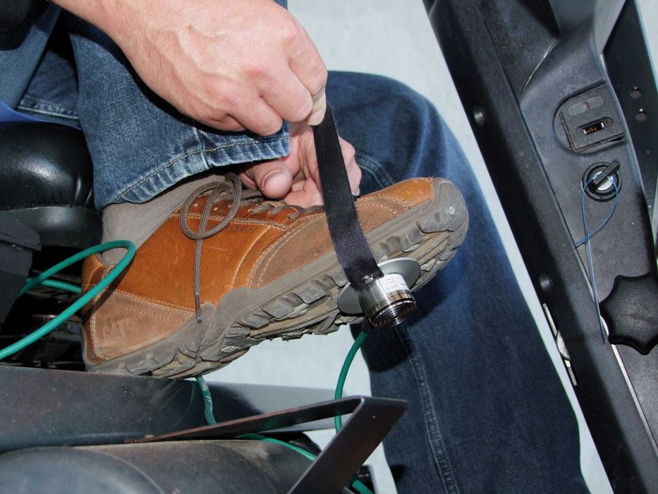 Decelerometru cu compensare MAHA Germania, model VZM300