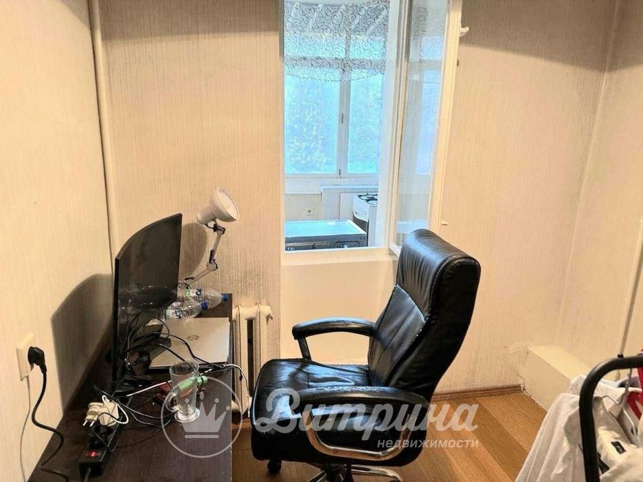 Отличная 2-комнатная, переделанная в 3-комнатную на Ц-13