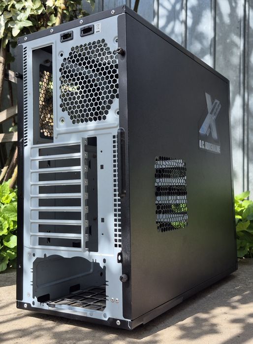 Carcasa gaming pc Antec