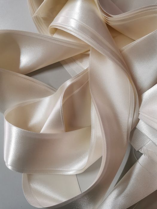 ленти и аксесоари за моминско парти