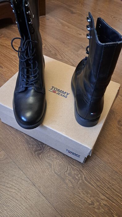 Демисезонные сапоги Tommy hilfiger