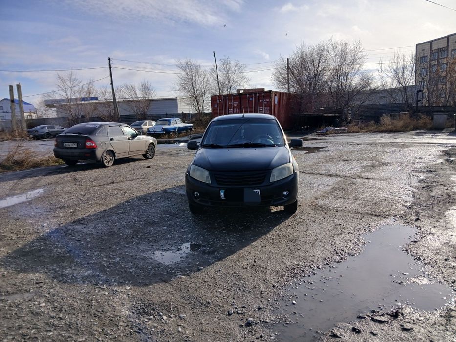 Продам хорошую машину гранту 2012г.